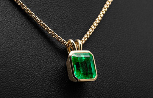 Anhänger mit Smaragd in 750/- Gelbgold