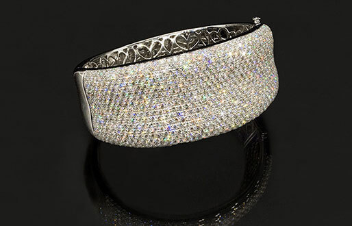 Armreif mit Brillant-Diamanten in 760/- Weißgold