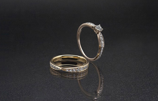 Ringe mit Diamant-Brillanten in 585/- Gelb-/Weißgold
